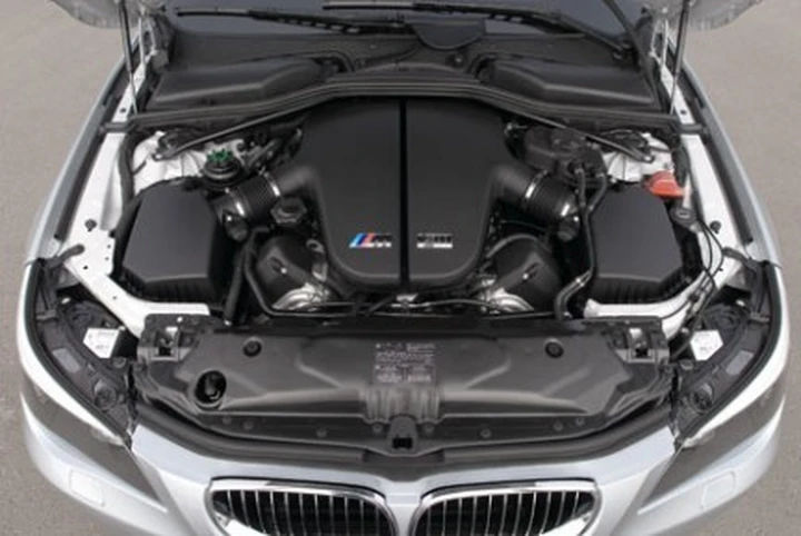 BMW M: presto la conversione dall'aspirato al turbo