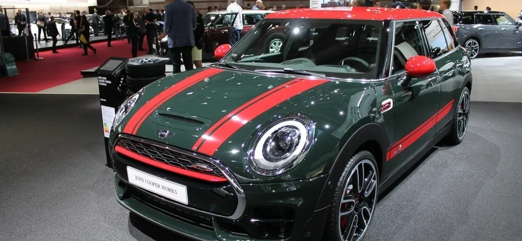 Mini John Cooper Works Clubman al Salone di Parigi 2016 Live [Video]