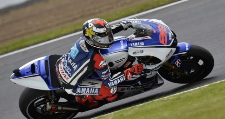 MotoGP, Assen: Lorenzo, Pedrosa e Stoner in testa nelle FP1. Rossi 10°