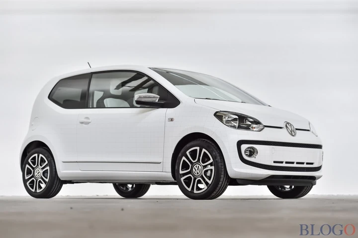 Volkswagen Up! Garage Italia Customs