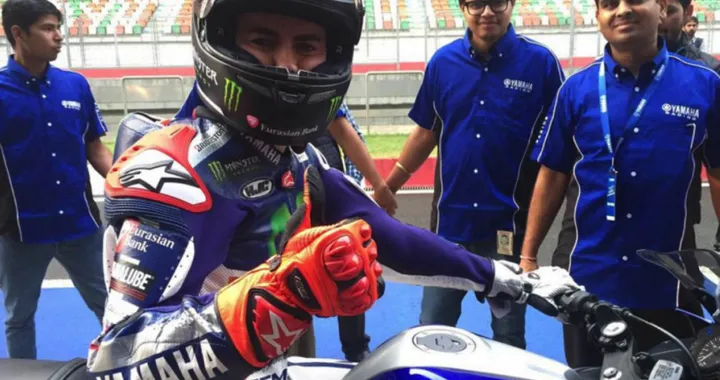 MotoGP: Jorge Lorenzo in pista in India con la Yamaha R3