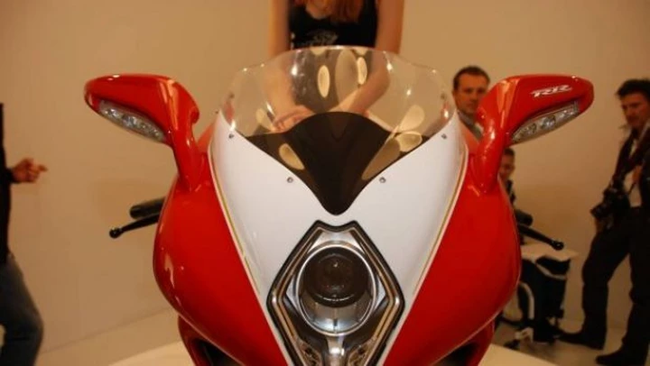 Isle Of Man: MV Agusta torna a correre nel TT con il team britannico World Racing Performance