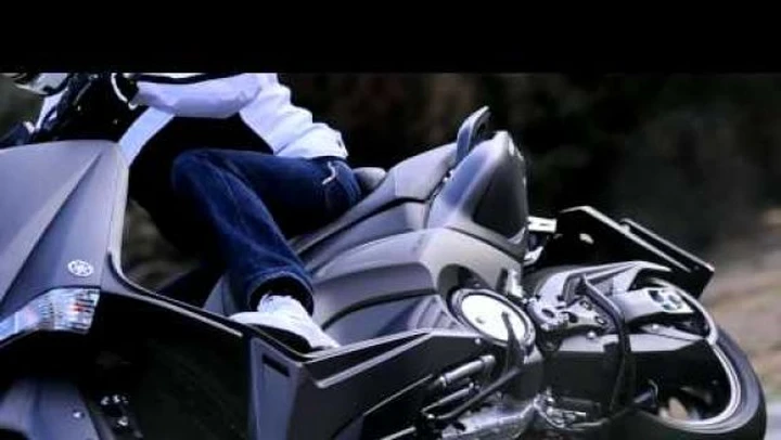 Yamaha T-Max 2012: il Video test di Motoblog