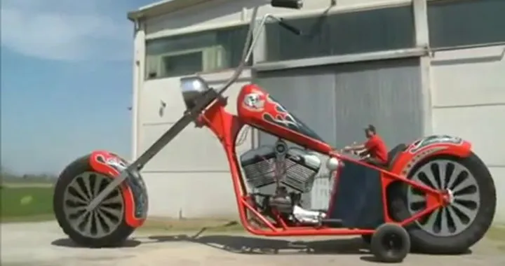 Moto più grande del Mondo creata dalla Regio design di Fabio Reggiani