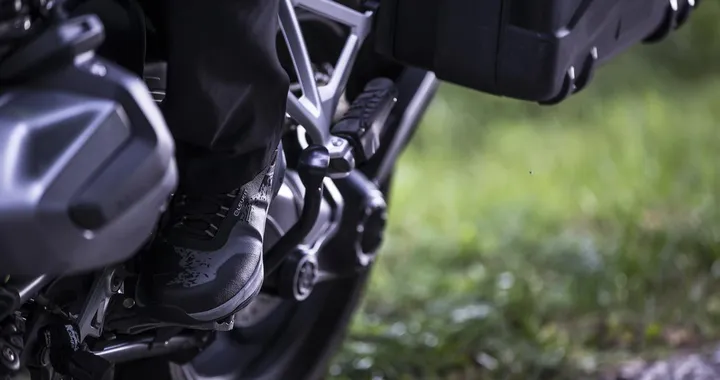 Antibes AIR Canvas: Eleveit presenta la nuova sneaker tecnica per chi va in moto [FOTO]