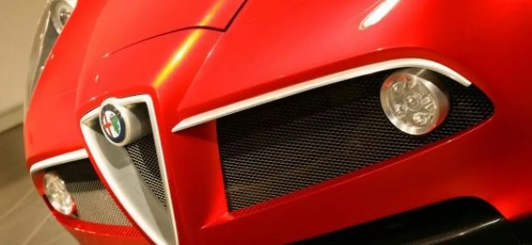 Alfa Romeo: confermata la 4C GTA. Arriverà anche in versione Abarth