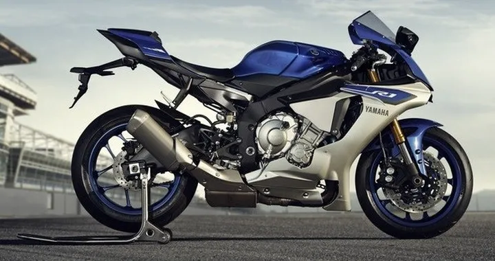 Yamaha YZF-R1 2015: la nuova Superbike di Iwata [Foto e Video]