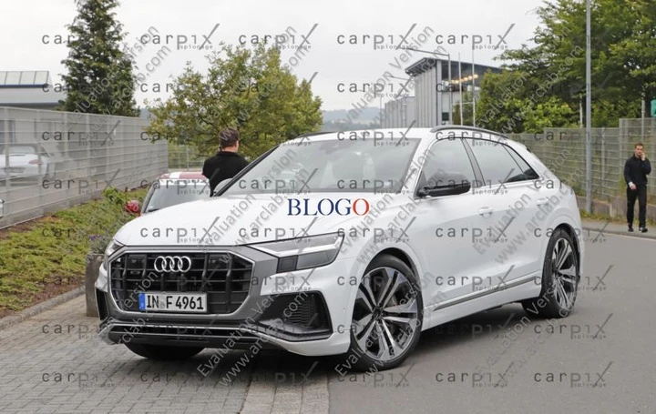 Audi: le foto spia della nuova SQ8