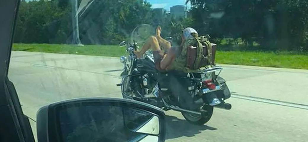 Guidare una Harley... con i piedi...