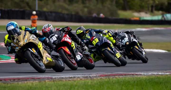 GSX-8R CUP 2026: Suzuki fa il tutto esaurito e premia con Daytona