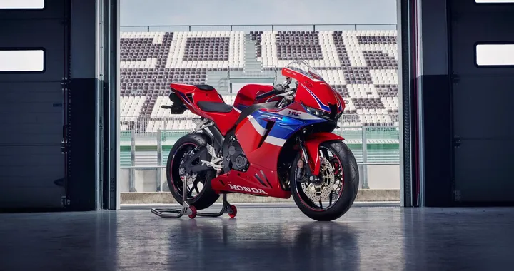 Honda CBR600RR 2024: la supersportiva si aggiorna [FOTO]