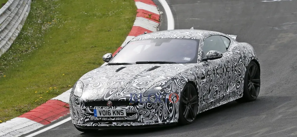 Foto spia Jaguar F-Type facelift