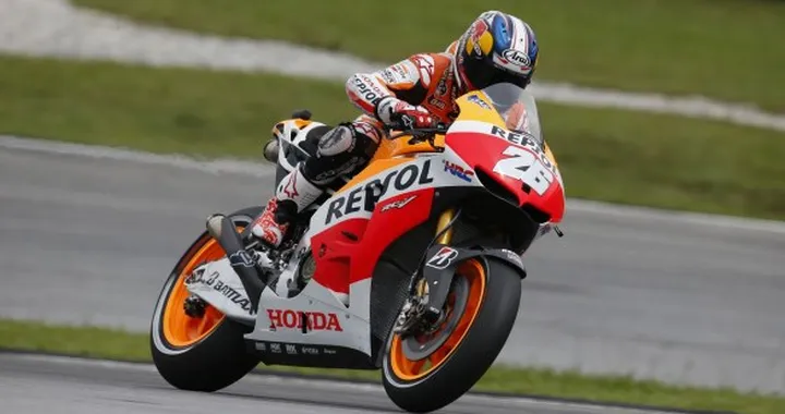 Live MotoGP Sepang 2013: trionfo Pedrosa, Marquez 2° dopo un duello epico con Lorenzo, Rossi si arrende [FOTO]