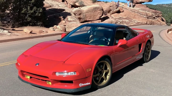 Questa Honda NSX ha percorso più di 400.000 km ma continua a stupire