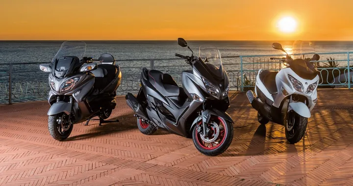 Suzuki Burgman 400 MY 2017, da maggio in 3 colori