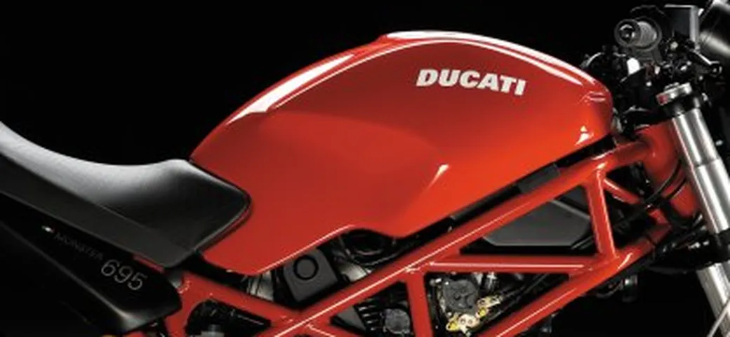 Monster 695:  continua l'evoluzione della specie