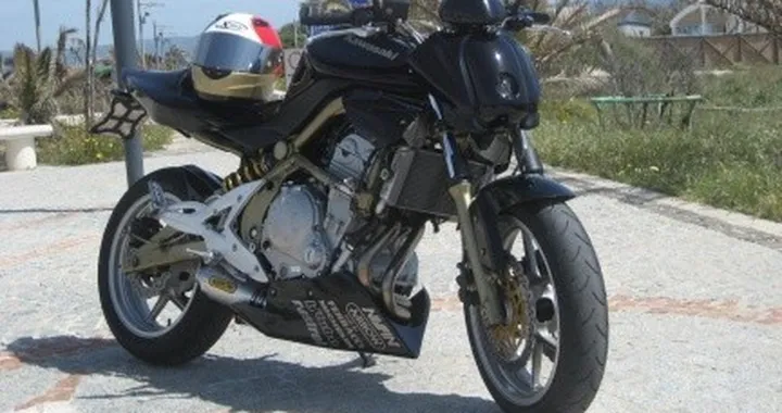 Foto del giorno: Kawasaki ER-6N "Cyclope"