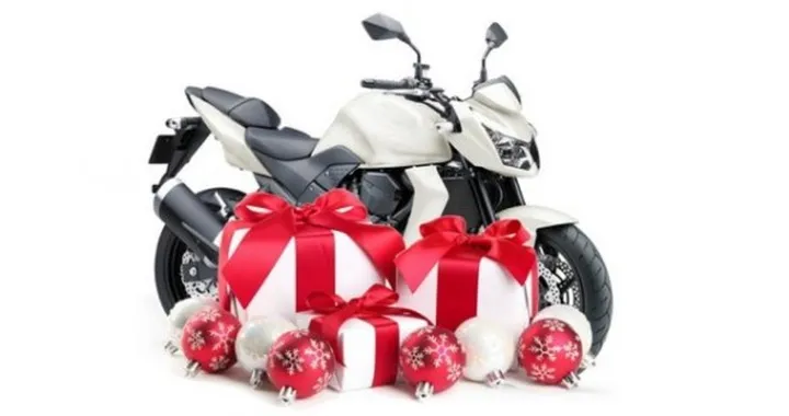Regali di Natale 2014: idee curiose legate al mondo delle moto