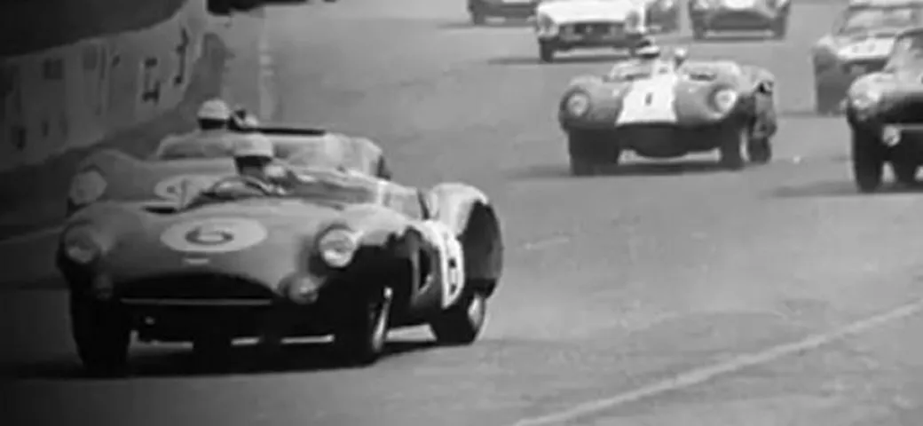 Aston Martin: nuovo video sulla Vantage V8 SP10