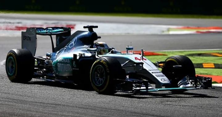 F1 GP Monza 2015: trionfo di Hamilton (nessuna penalità per la Mercedes), Vettel secondo