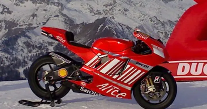 Anteprima: Wrooom 2007, ecco la Desmosedici GP7