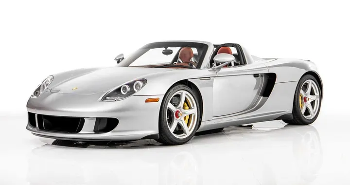 Porsche Carrera GT, questo esemplare come nuovo vale tantissimo