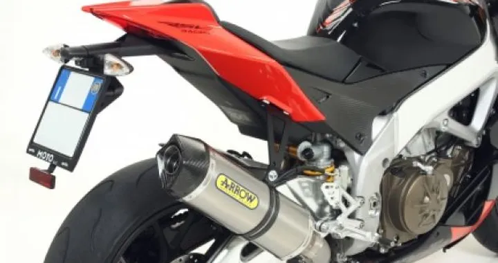 Scarico Arrow Slip On per Aprilia RSV4