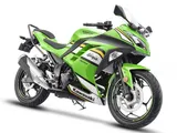 Kawasaki Ninja 300: restyling e ritorno sul mercato USA per il 2025