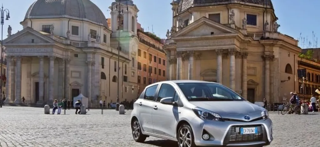 Toyota Yaris Hybrid byD