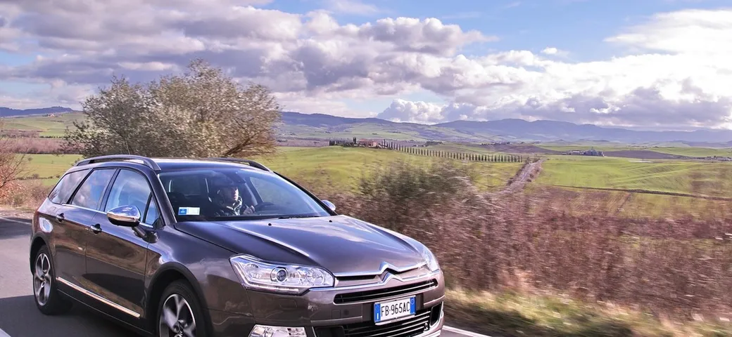 Citroen C5 Tourer: il video e la tecnologia Hydractive III+