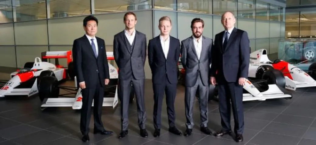 Fernando Alonso è un nuovo pilota McLaren. Con lui Jenson Button
