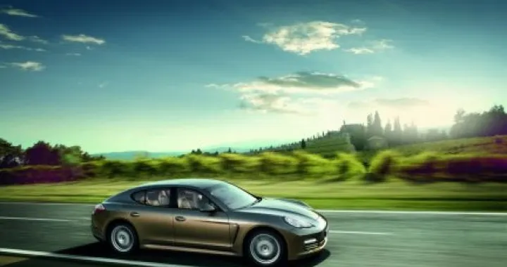 Porsche Panamera e Panamera 4: debutteranno a Pechino le versioni V6