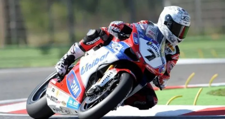 SBK, Imola: Checa vince Gara1 su Sykes. Ottimo terzo posto per Haslam.