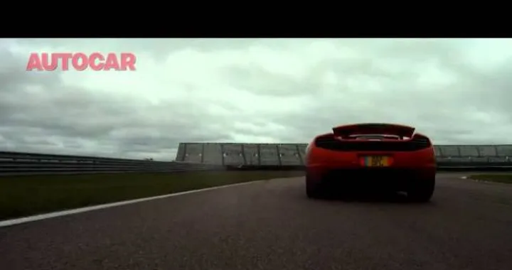 Video: Autocar Porsche 911 GT3 RS contro McLaren MP4-12C