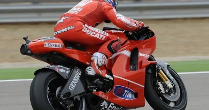MotoGP: il ritorno del canguro, a Motorland vittoria per Casey Stoner