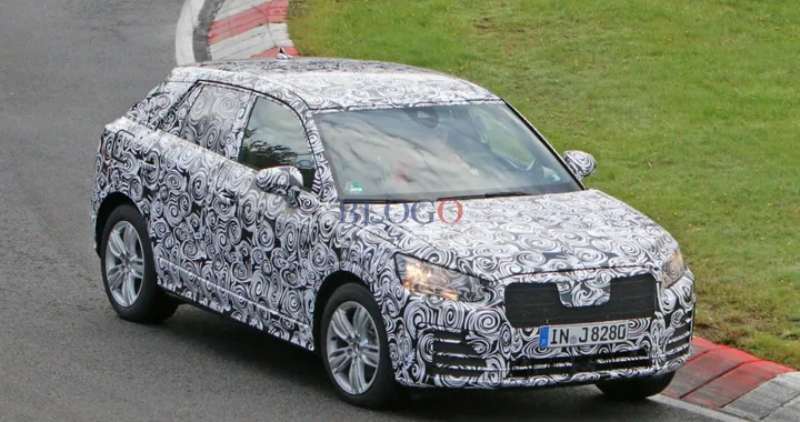 Audi Q2: foto spia al Nurburgring