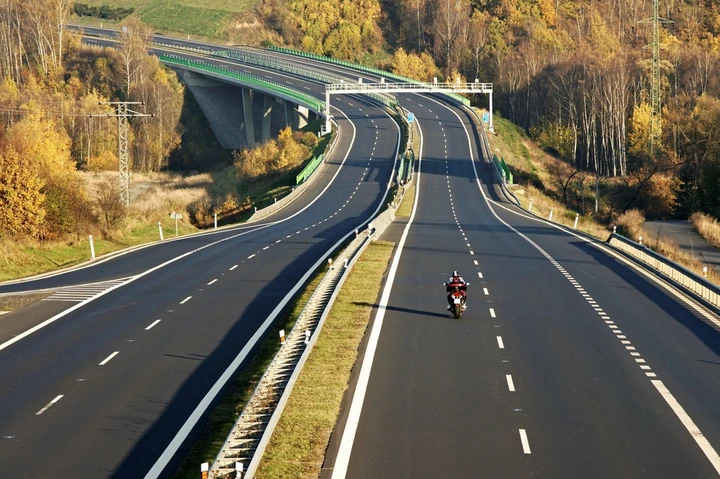 Scooter 125 in autostrada e tangenziale: primo si dalla Camera