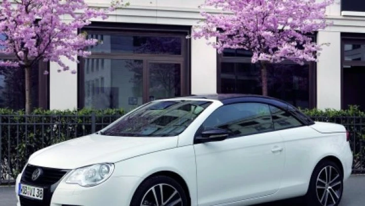 Volkswagen Eos White Night: al via gli ordini