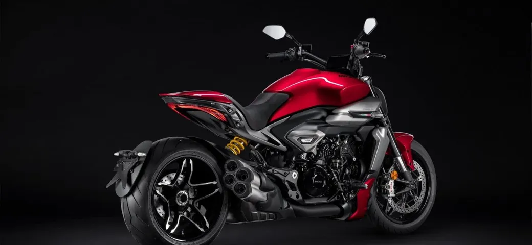 Da 0 a 100 in meno di 3 secondi: Ducati svela la potenza della XDiavel V4