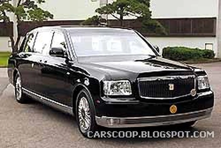 La nuova auto dell'imperatore Giapponese