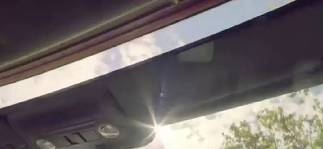 Volkswagen Golf Cabriolet in video