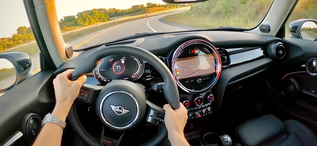 MINI dice addio al cambio manuale
