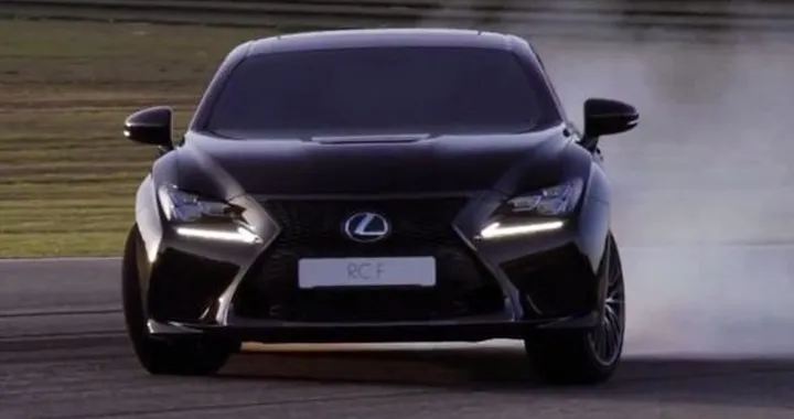 Video: Lexus RC-F in pista con Alex Wurz