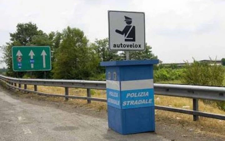 Autovelox: denuncia per chi incita al danneggiamento su Facebook