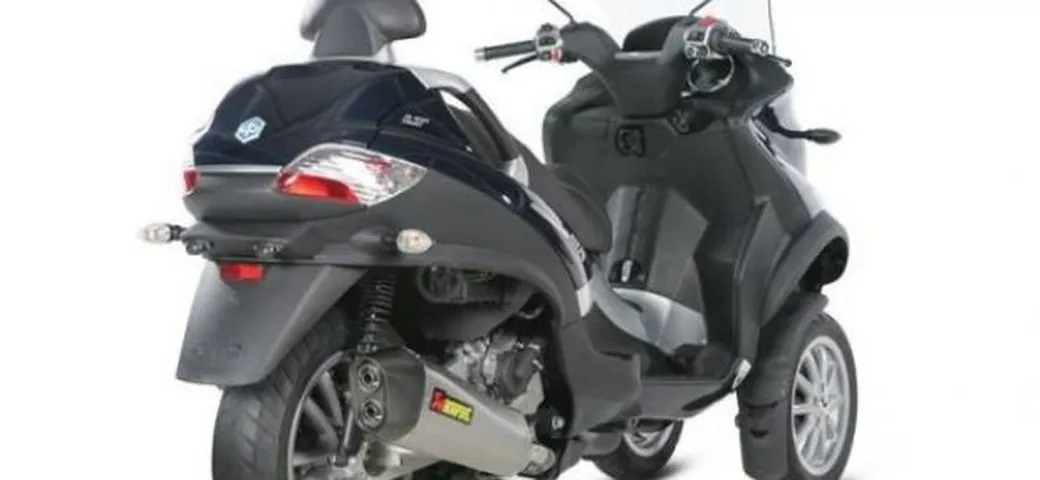 Slip-On Akrapovic per gli scooter