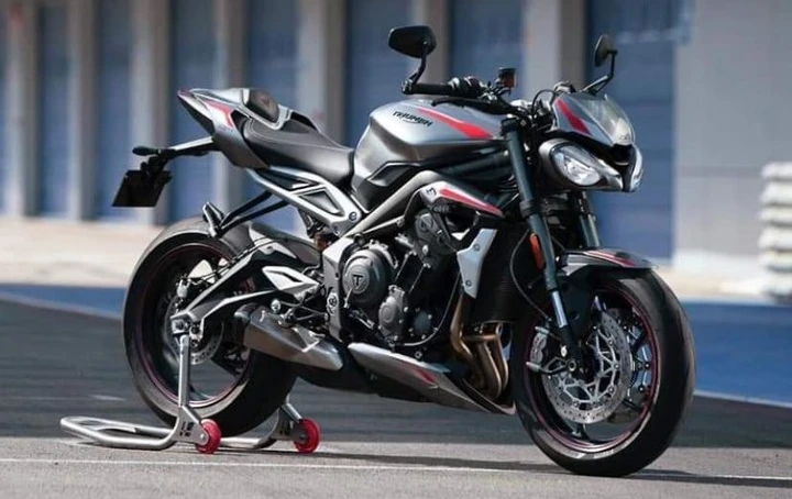 Triumph Street Triple 765 RS 2020: finalmente la prima foto