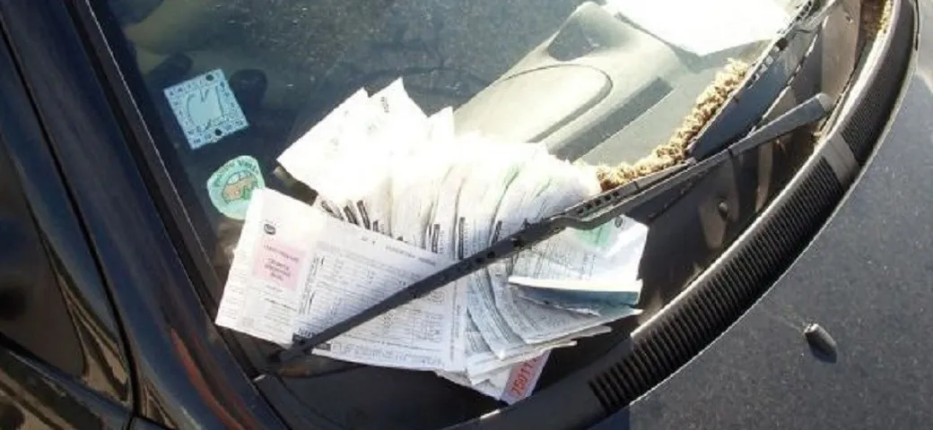 Multe e bolli auto non pagati: arriva la pace fiscale