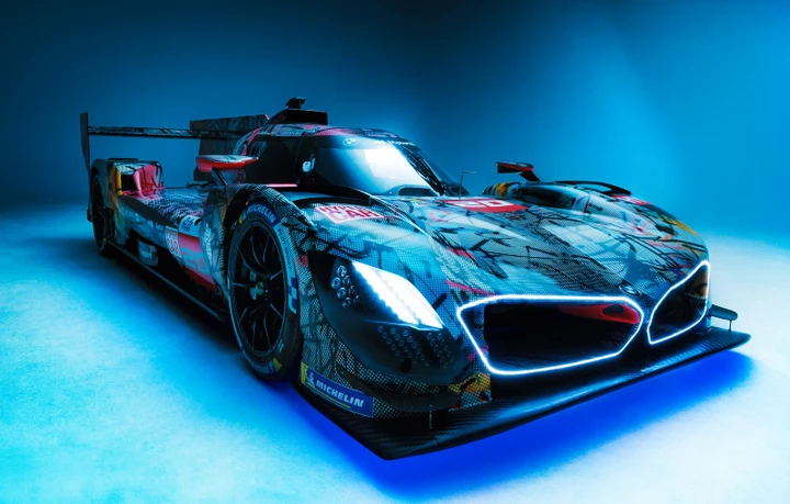 BMW M Hybrid V8 Art Car
