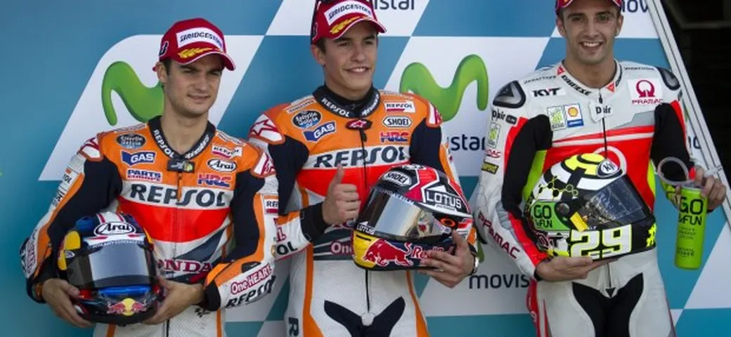 MotoGP Aragon 2014: Marquez pole record su Pedrosa e Iannone, Rossi 6°, Dovizioso 9° [FOTO]
