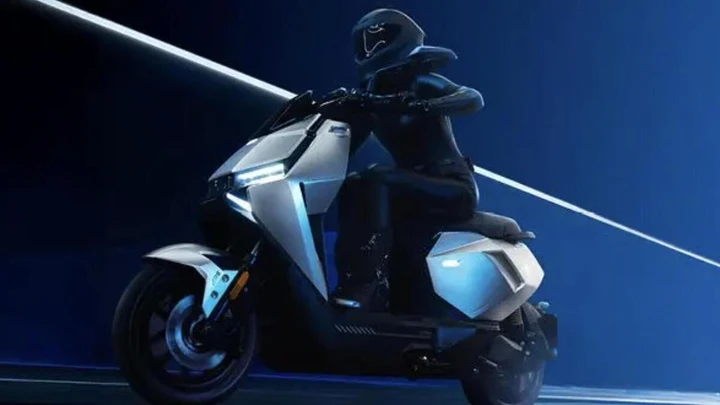 NIU lancia la serie FQiX 2026: due scooter con batterie rimovibili